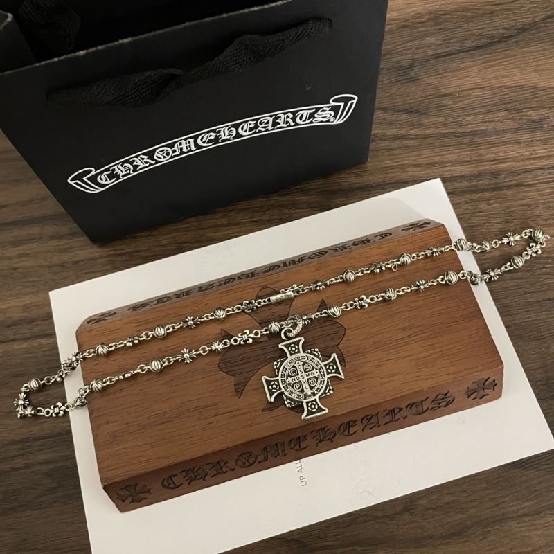 Ch**me He**ts necklaces